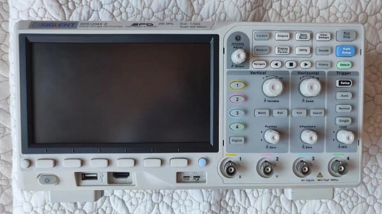 جهاز راسم ذبذبات رقمي SIGLENT  - مراجعة Digital Storage Oscilloscope 4 Channel 100Mhz وسعره